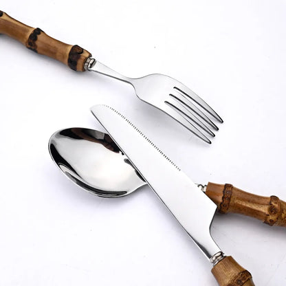 32 Piece Cutlery Set